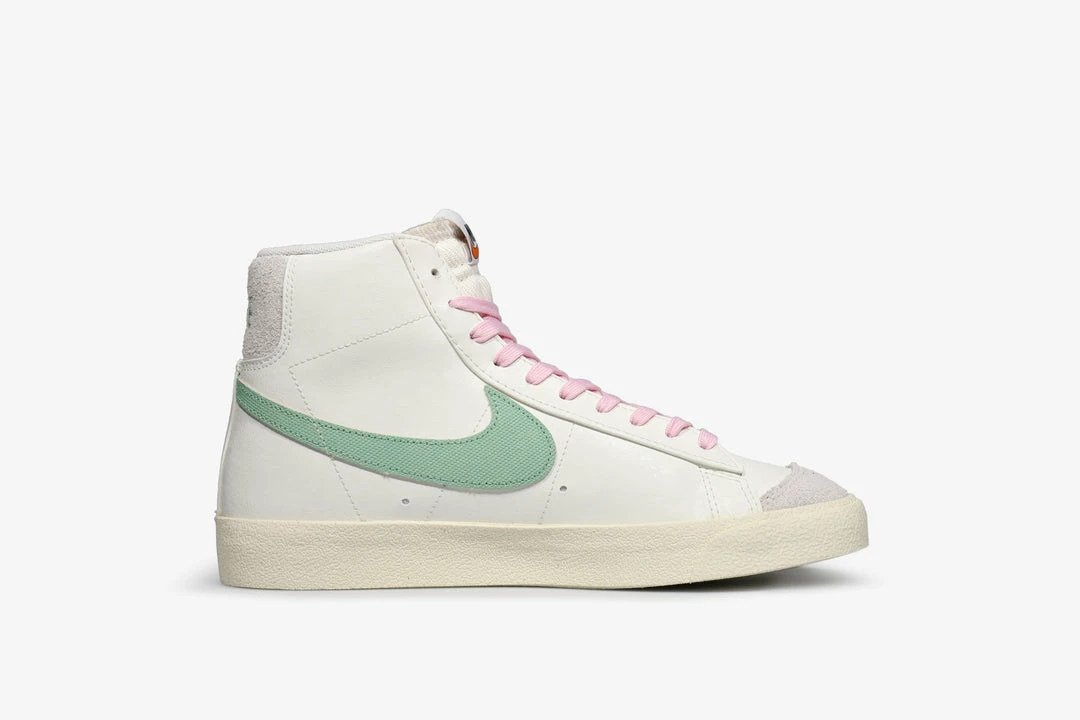 Deals 𧨠Nike Blazer Mid '77 π 5 Nike Blazer Mid '77