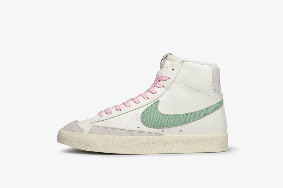Deals 𧨠Nike Blazer Mid '77 π 3 Nike Blazer Mid '77