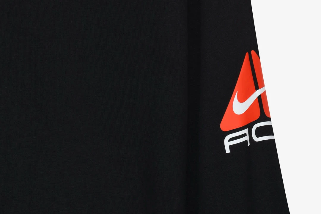 Deals π Nike ACG Lungs LS Tee Apparel π 5 Nike ACG Lungs LS Tee Apparel