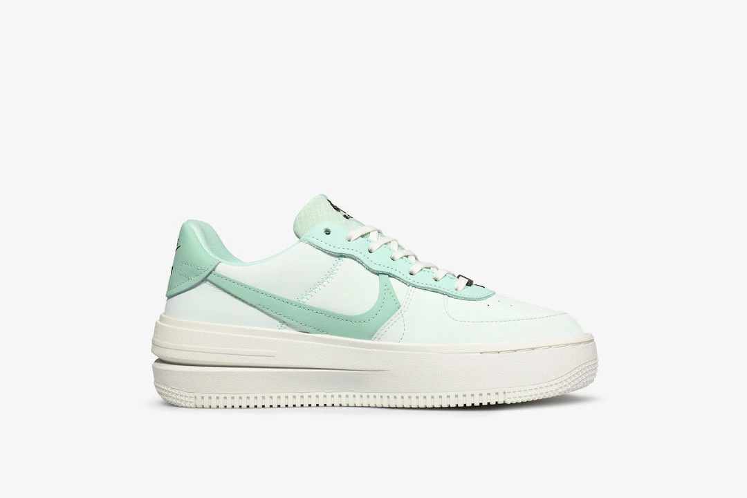 Brand new π₯ Nike π© Womens Air Force 1 PLT.AF.ORM π₯ 5 Nike Womens Air Force 1 PLT.AF.ORM