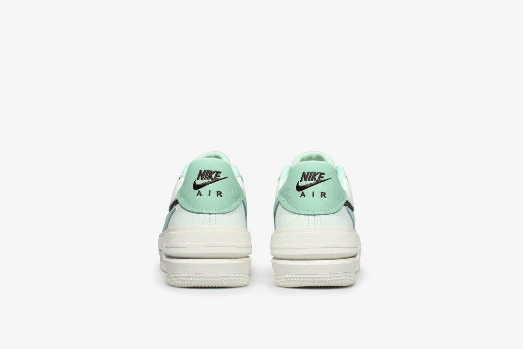 Brand new π₯ Nike π© Womens Air Force 1 PLT.AF.ORM π₯ 7 Nike Womens Air Force 1 PLT.AF.ORM