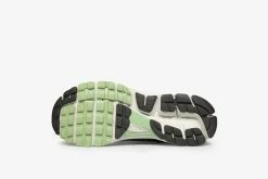 Nike Womens Zoom Vomero 5 Footwear