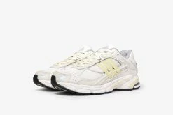 Footwear Adidas Response CL