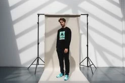 Hanon Crayon Shade Box Logo LS Tee