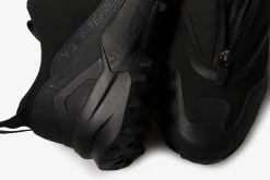 Top 10 โ Adidas Y-3 Swift R3 Low GTX Footwear ๐ 17 Adidas Y-3 Swift R3 Low GTX Footwear